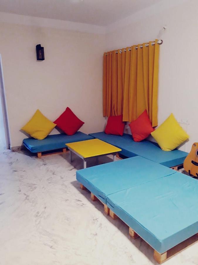 The Hood Hostel Бангалор Экстерьер фото